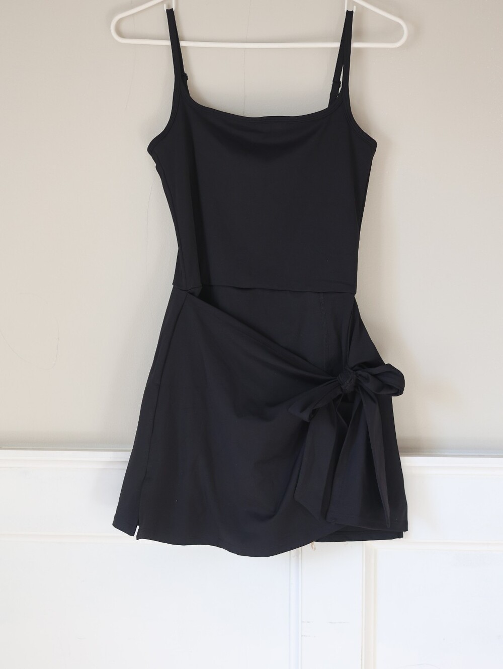 NWT QINSEN Black Active Wrap Mini Dress Skort Size Small